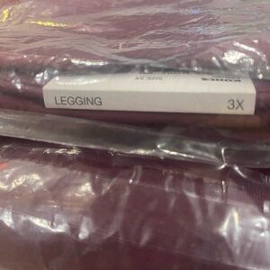 NEW LEGGINGS IN PACKAGE- Burgundy